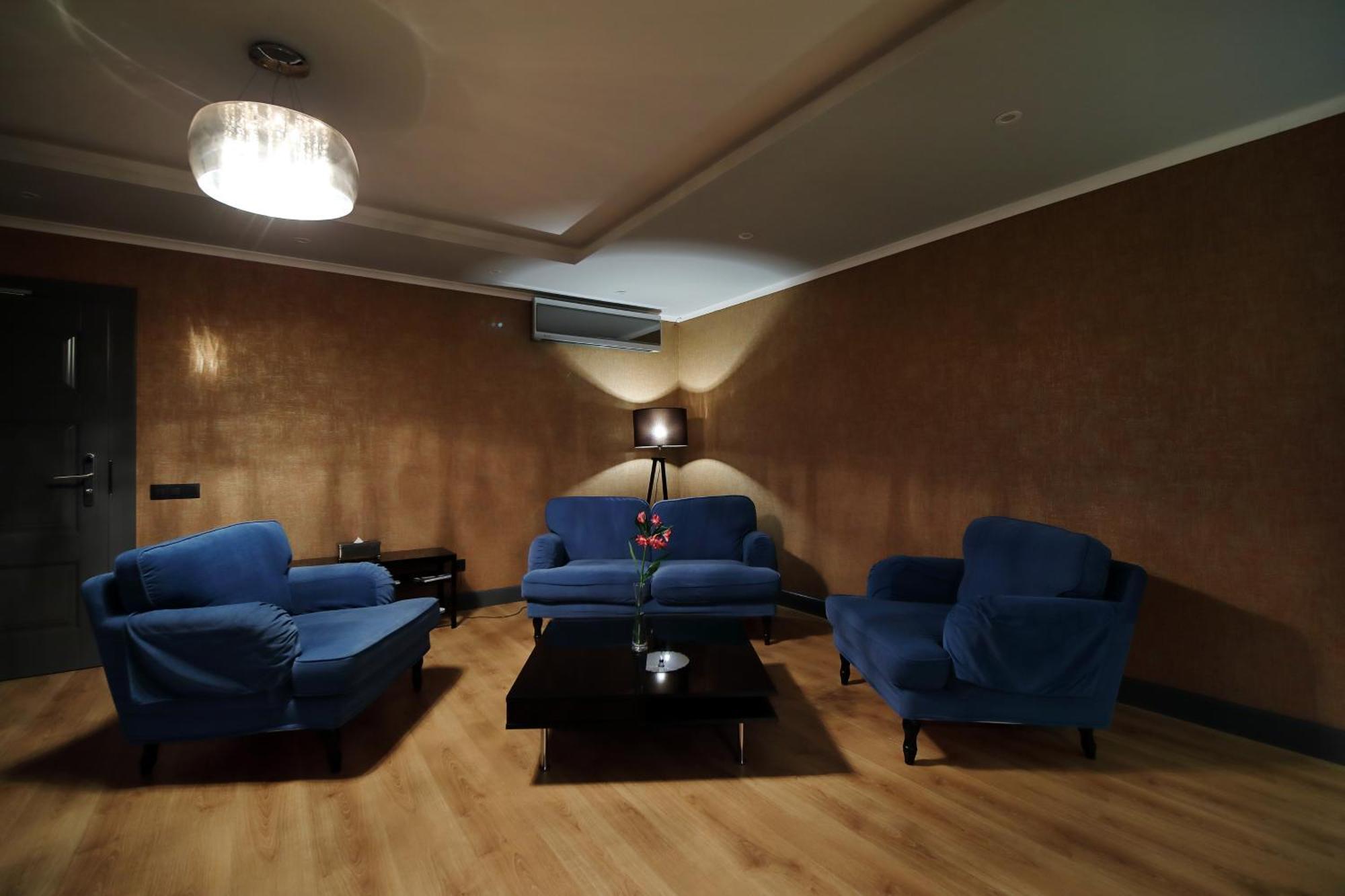 Hotel Zlaty Klucik - Golden Key With Luxury Spa Нитра Екстериор снимка