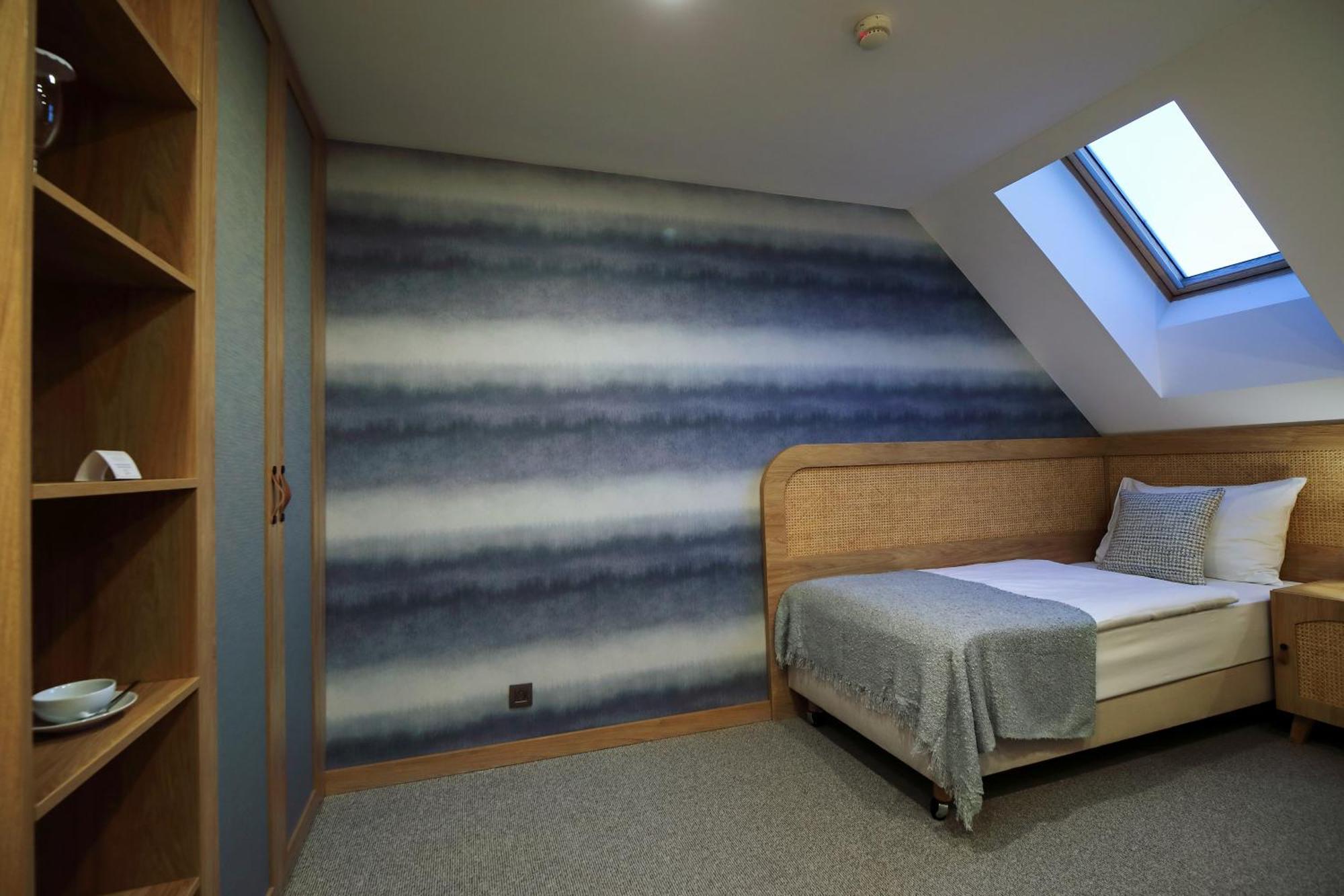 Hotel Zlaty Klucik - Golden Key With Luxury Spa Нитра Екстериор снимка