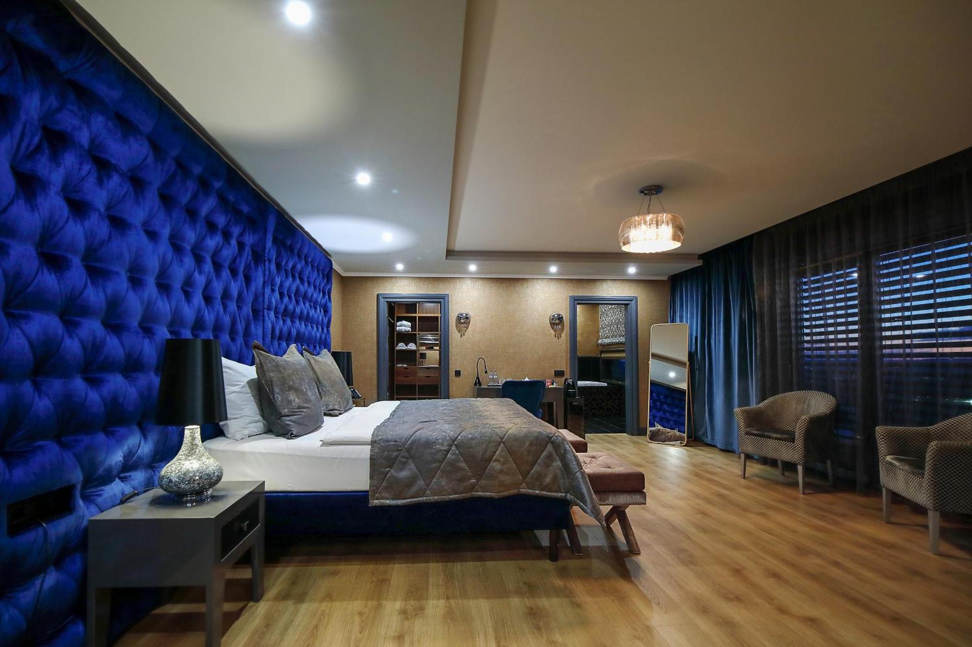 Hotel Zlaty Klucik - Golden Key With Luxury Spa Нитра Екстериор снимка