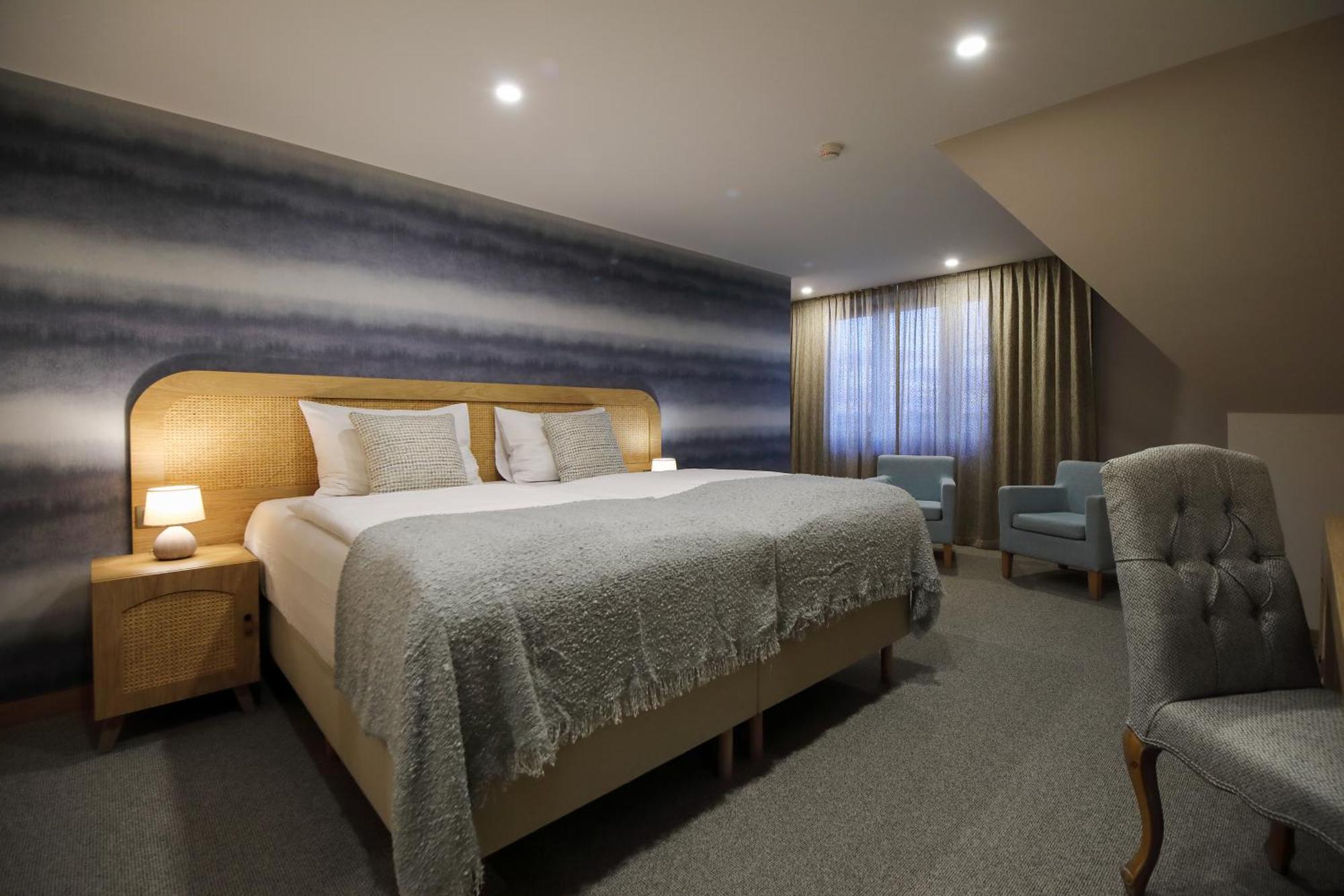 Hotel Zlaty Klucik - Golden Key With Luxury Spa Нитра Екстериор снимка