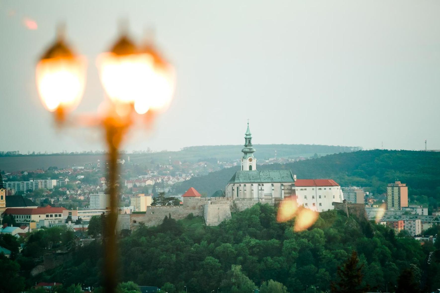 Hotel Zlaty Klucik - Golden Key With Luxury Spa Нитра Екстериор снимка
