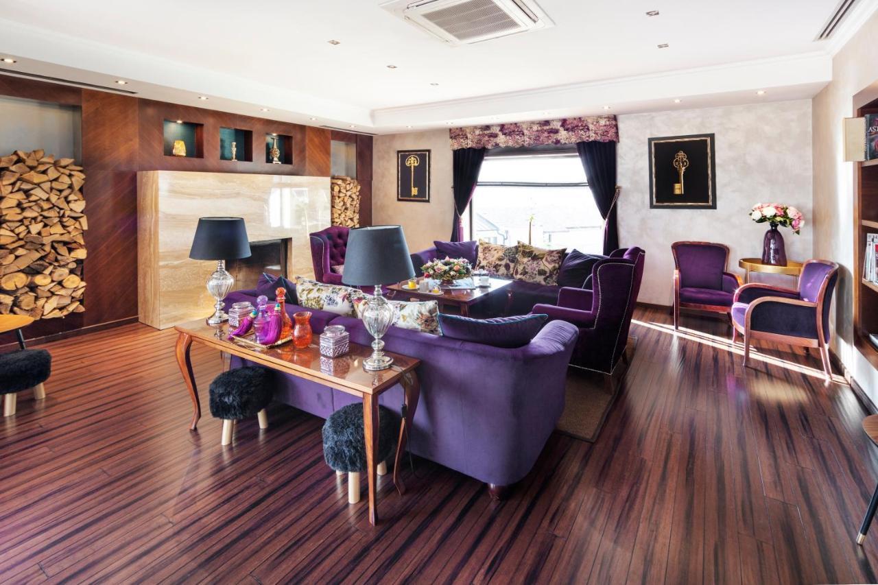 Hotel Zlaty Klucik - Golden Key With Luxury Spa Нитра Екстериор снимка